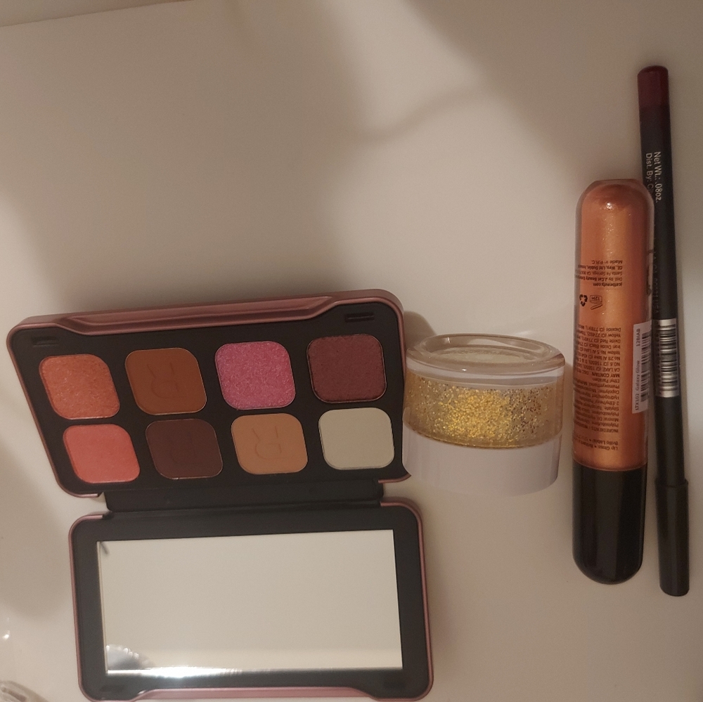 Bundle - Picture 3 of 11
